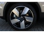 Volvo EC40 Single Motor Extended Range 82 kWh Plus | Textiel City Canvas | 20-Inch Lichtmetalen velgen | Extra getint glas | Harman Kardon audio| Panoramadak | Stoel- & Stuurwielverwarming | BLIS