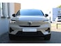 Volvo EC40 Single Motor Extended Range 82 kWh Plus | Textiel City Canvas | 20-Inch Lichtmetalen velgen | Extra getint glas | Harman Kardon audio| Panoramadak | Stoel- & Stuurwielverwarming | BLIS