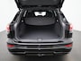 Audi Q6 e-tron SQ6 quattro 100 kWh l Adaptive cruise assist plus l Adaptieve S-luchtvering l Bang & Olufsen 3D hoofdsteun l Autom. airconditioning 3 zones l MMI experience pro l Stoelverwarming voor en achter l Geheugen best.stoel + spiegels l Glazen panoramadak l Stuurverwarming l Elektrisch verstelbaar stuur l Matrix LED-koplampen l Omgevingscamera's l Sportstoel S plus leder zwart l Apple Carplay / Android Auto l MMI-bijrijdersscherm l Lichtpakket plus ambient light l Alarm Klasse III l Warmtepomp l