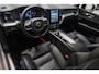 Volvo XC60 T6 Plug-in hybrid AWD Plus Dark | 2250 kg Trekgewicht | Panoramadak | Verwarmbare voorstoelen + Stuurwiel | 360 Graden Parkeercamera | Google Infotainment