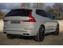 Volvo XC60 2.0 T6 Plug-in hybrid AWD Essential Edition Bright HEICO Pakket | 21'' Black Edition velgen | Adaptieve Cruise Control | Panoramadak | Parkeercamera Achter