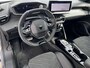 Peugeot 2008 Hybrid 145 GT / Nieuw, veel voordeel / tot 8 jaar Garantie / Elektr. schuifdak en bestuurdersstoel / Stoelverwarming / Camera 360° / Adapt. CC / Navi / Apple Carplay Android / 17" LM wielen / ook in zwart leverbaar /