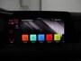 Volkswagen Golf 1.5 TSI R-Line | Trekhaak | Beats Audio | Camera | Stoelverwarming | Matrix LED | Sportstoelen | Adaptive cruise | Carplay | Dodehoek detectie | Keyless | Park Assist | Navigatie