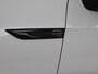Volkswagen Golf 1.5 TSI R-Line | Trekhaak | Beats Audio | Camera | Stoelverwarming | Matrix LED | Sportstoelen | Adaptive cruise | Carplay | Dodehoek detectie | Keyless | Park Assist | Navigatie