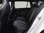 Volkswagen Golf 1.5 TSI R-Line | Trekhaak | Beats Audio | Camera | Stoelverwarming | Matrix LED | Sportstoelen | Adaptive cruise | Carplay | Dodehoek detectie | Keyless | Park Assist | Navigatie