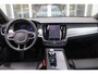 Volvo V90 B5 250PK ULTIMATE DARK MILD HYBRID | PANORAMISCH SCHUIF/KANTEL DAK | HARMAN KARDON PREMIUM AUDIO | FULL-LED ACTIVE HIGH BEAM KOPLAMPEN | LED MISTLAMPEN VOOR | POWER SEATS - BESTUURDERS- EN PASSAGIERSSTOEL ELEKTRISCHVERSTELBAAR MET GEHEUGEN, ELEKTRISCH VERSTELBARE  ZITVERLENGERS /LENDESTEUN VIERVOUDIG VERSTELBAAR | SPORTSTOELEN MET NAPPA LEER | STOEL/STUUR VERWARMING | ORREFORS KRISTALLEN POOKKNOP | ZWARTE HEMELBEKLEDING | EXTRA GETINT GLAS ACHTER | ACHTERUITRIJ CAMERA | UITKLAPBARE ZITVERHOGERS ACHTERBANK | 20" BLACK DIAMONT VELGEN | PARKEER VERWARMING MET TIMER "STANDKACHEL" | NAVIGATIE VIA GOOGLE | APPLE CARPLAY/ANDROID AUTO | PARKEERSENSOREN VOOR EN ACHTER | ELEKTRISCH BEDIENBARE ACHTERKLEP | KEYLESS ENTRY + START | DODEHOEK DETECTIE | DRAADLOZE TELEFOONLADER | ADAPTIVE CRUISE CONTROL |