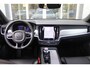 Volvo V90 B5 250PK ULTIMATE DARK MILD HYBRID | PANORAMISCH SCHUIF/KANTEL DAK | HARMAN KARDON PREMIUM AUDIO | FULL-LED ACTIVE HIGH BEAM KOPLAMPEN | LED MISTLAMPEN VOOR | POWER SEATS - BESTUURDERS- EN PASSAGIERSSTOEL ELEKTRISCHVERSTELBAAR MET GEHEUGEN, ELEKTRISCH VERSTELBARE  ZITVERLENGERS /LENDESTEUN VIERVOUDIG VERSTELBAAR | SPORTSTOELEN MET NAPPA LEER | STOEL/STUUR VERWARMING | ORREFORS KRISTALLEN POOKKNOP | ZWARTE HEMELBEKLEDING | EXTRA GETINT GLAS ACHTER | ACHTERUITRIJ CAMERA | UITKLAPBARE ZITVERHOGERS ACHTERBANK | 20" BLACK DIAMONT VELGEN | PARKEER VERWARMING MET TIMER "STANDKACHEL" | NAVIGATIE VIA GOOGLE | APPLE CARPLAY/ANDROID AUTO | PARKEERSENSOREN VOOR EN ACHTER | ELEKTRISCH BEDIENBARE ACHTERKLEP | KEYLESS ENTRY + START | DODEHOEK DETECTIE | DRAADLOZE TELEFOONLADER | ADAPTIVE CRUISE CONTROL |