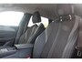 Peugeot 308 SW 1.2 Hybrid 145PK e-DCS6 ALLURE | KEYLESS ENTRY/START | DRAADLOZE APPLE CARPLAY/ANDROID AUTO | NAVIGATIE | CLIMATE CONTROL | LICHTMETALEN VELGEN 17" | LED KOPLAMPEN | 360° CAMERA | ADAPTIVE CRUISE CONTROL | DODEHOEK DETCTIE | DRAADLOZE TELEFOONLADER |