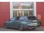 Peugeot 308 SW 1.2 Hybrid 145PK e-DCS6 ALLURE | KEYLESS ENTRY/START | DRAADLOZE APPLE CARPLAY/ANDROID AUTO | NAVIGATIE | CLIMATE CONTROL | LICHTMETALEN VELGEN 17" | LED KOPLAMPEN | 360° CAMERA | ADAPTIVE CRUISE CONTROL | DODEHOEK DETCTIE | DRAADLOZE TELEFOONLADER |