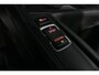 BMW 2-Serie Cabrio 218i Essential / Stoelverwarming / Windscherm / Climatronic / 19'' LMV / Parkeersensoren achter / BMW Radio Professional / Licht- & regensensor / Multimedia systeem