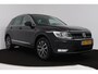 Volkswagen Tiguan 1.4 TSI Connected Series (NAVIGATIE, PARKEERSENSOREN, CLIMA, CARPLAY, GOED ONDERHOUDEN)