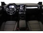 Volvo XC40 T4 211PK Plus Dark Black Pack | Voorruit verwarming | Trekhaak | PDC + 360 Camera | Adaptive Cruiscontrol | Elektrische Achterklep | Harman/Kardon Audio | Stoelgeheugen |
