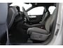 Volvo XC40 T4 211PK Plus Dark Black Pack | Voorruit verwarming | Trekhaak | PDC + 360 Camera | Adaptive Cruiscontrol | Elektrische Achterklep | Harman/Kardon Audio | Stoelgeheugen |