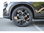 Volvo XC40 B4 AUT7 197PK Plus Black Edition, Panoramisch Schuif-/Kanteldak, Adaptieve Cruise Control met Pilot Assist, Premium Audio by Harman Kardon, Elektrisch bedienbare bestuurdersstoel met geheugen, 360 Parkeercamera, Park Assist voor + achter, Verwarmbare voorstoelen + stuurwiel, Adaptieve koplampen, 20'' Lichtmetalen wielen