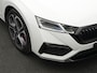 Skoda Octavia Combi 1.4 TSI iV 245 pk DSG RS | Trekhaak | Adaptief onderstel | Matrix LED | Achteruitrijcamera | 19 inch
