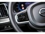 Volvo XC60 2.0 T6 Plug-in hybrid AWD Ultra Dark | Trekhaak | Adaptive cruise control | Head-up display | Harman/Kardon audio | Dode hoek detectie BLIS | Stoelverwarming voor + achter | Stuurverwarming | Elektrische stoelverstelling |