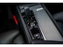 Volvo XC60 2.0 T6 Plug-in hybrid AWD Ultra Dark | Trekhaak | Adaptive cruise control | Head-up display | Harman/Kardon audio | Dode hoek detectie BLIS | Stoelverwarming voor + achter | Stuurverwarming | Elektrische stoelverstelling |