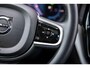 Volvo XC60 2.0 T6 Plug-in hybrid AWD Ultra Dark | Trekhaak | Adaptive cruise control | Head-up display | Harman/Kardon audio | Dode hoek detectie BLIS | Stoelverwarming voor + achter | Stuurverwarming | Elektrische stoelverstelling |