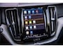 Volvo XC60 2.0 T6 Plug-in hybrid AWD Ultra Dark | Trekhaak | Adaptive cruise control | Head-up display | Harman/Kardon audio | Dode hoek detectie BLIS | Stoelverwarming voor + achter | Stuurverwarming | Elektrische stoelverstelling |