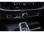 Volvo V90 T6 Automaat AWD Inscription Exclusive | Panoramisch schuif-/kantel dak | Verwarmbare | Premium Audio by Harman Kardon | Verwarmbare voorstoelen en stuurwiel | Massagefunctie in de voerstoelen | Rondom zichtcamera | Geïntegreerde stoelverhogers | Verwarmbare voorruit | Alarmklasse 3