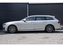 Volvo V90 T6 Automaat AWD Inscription Exclusive | Panoramisch schuif-/kantel dak | Verwarmbare | Premium Audio by Harman Kardon | Verwarmbare voorstoelen en stuurwiel | Massagefunctie in de voerstoelen | Rondom zichtcamera | Geïntegreerde stoelverhogers | Verwarmbare voorruit | Alarmklasse 3