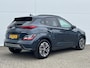 Hyundai Kona Electric EV Fashion Sky 64 kWh /Apple Carplay/Android Auto/ cruise control adaptief met Stop&Go/ elektrisch glazen schuif-/kanteldak/ metaalkleur (€ 695) V7U - Surfy Blue Metallic/