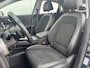 Hyundai Kona Electric EV Fashion Sky 64 kWh /Apple Carplay/Android Auto/ cruise control adaptief met Stop&Go/ elektrisch glazen schuif-/kanteldak/ metaalkleur (€ 695) V7U - Surfy Blue Metallic/
