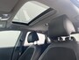 Hyundai Kona Electric EV Fashion Sky 64 kWh /Apple Carplay/Android Auto/ cruise control adaptief met Stop&Go/ elektrisch glazen schuif-/kanteldak/ metaalkleur (€ 695) V7U - Surfy Blue Metallic/