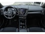 Volvo XC40 T4 Automaat Recharge Plus Bright | Panoramadak met schuif-/kantelfunctie | Premium audio by Harman Kardon | Semi elektrische trekhaak | Verwarmbare voorstoelen en stuurwiel | Verwarmbare voorruit | Apple carplay/Android auto| Adaptieve cruise control | All Season banden