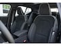 Volvo XC40 T4 Automaat Recharge Plus Bright | Panoramadak met schuif-/kantelfunctie | Premium audio by Harman Kardon | Semi elektrische trekhaak | Verwarmbare voorstoelen en stuurwiel | Verwarmbare voorruit | Apple carplay/Android auto| Adaptieve cruise control | All Season banden