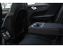 Volvo XC40 T4 Automaat Recharge Plus Bright | Panoramadak met schuif-/kantelfunctie | Premium audio by Harman Kardon | Semi elektrische trekhaak | Verwarmbare voorstoelen en stuurwiel | Verwarmbare voorruit | Apple carplay/Android auto| Adaptieve cruise control | All Season banden