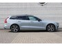 Volvo V60 T6 Plug-in hybrid AWD Plus Dark | Panoramisch Schuif-/kanteldak | 360 graden camera | Bowers & Wilkins audiosysteem | Verwarmbare voorstoelen | 19 Inch | Nappa leder Open grid | Pilot Assist | Extra getint glas achter