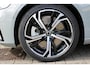 Volvo V60 T6 Plug-in hybrid AWD Plus Dark | Panoramisch Schuif-/kanteldak | 360 graden camera | Bowers & Wilkins audiosysteem | Verwarmbare voorstoelen | 19 Inch | Nappa leder Open grid | Pilot Assist | Extra getint glas achter