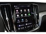 Volvo V60 T6 Plug-in hybrid AWD Plus Dark | Panoramisch Schuif-/kanteldak | 360 graden camera | Bowers & Wilkins audiosysteem | Verwarmbare voorstoelen | 19 Inch | Nappa leder Open grid | Pilot Assist | Extra getint glas achter
