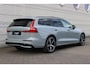 Volvo V60 T6 Plug-in hybrid AWD Plus Dark | Panoramisch Schuif-/kanteldak | 360 graden camera | Bowers & Wilkins audiosysteem | Verwarmbare voorstoelen | 19 Inch | Nappa leder Open grid | Pilot Assist | Extra getint glas achter