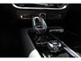 Volvo V60 T6 Plug-in hybrid AWD Plus Dark | Panoramadak met schuif-/kantelfunctie | Verwarmbare voorstoelen, achterbank en stuurwiel | Premium Audio by Bowers & Wilkins | Verwarmbare voorstoelen | 360 graden camera | 19 inch Lichtmetalen velgen | Nappa leder Open grid | Pilot Assist | Extra getint glas achter