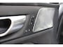 Volvo V60 T6 Plug-in hybrid AWD Plus Dark | Panoramisch Schuif-/kanteldak | 360 graden camera | Bowers & Wilkins audiosysteem | Verwarmbare voorstoelen | 19 Inch | Nappa leder Open grid | Pilot Assist | Extra getint glas achter