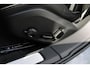 Volvo V60 T6 Plug-in hybrid AWD Plus Dark | Panoramisch Schuif-/kanteldak | 360 graden camera | Bowers & Wilkins audiosysteem | Verwarmbare voorstoelen | 19 Inch | Nappa leder Open grid | Pilot Assist | Extra getint glas achter
