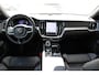 Volvo V60 T6 Plug-in hybrid AWD Plus Dark | Panoramisch Schuif-/kanteldak | 360 graden camera | Bowers & Wilkins audiosysteem | Verwarmbare voorstoelen | 19 Inch | Nappa leder Open grid | Pilot Assist | Extra getint glas achter