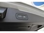 Volvo V60 T6 Plug-in hybrid AWD Plus Dark | Panoramadak met schuif-/kantelfunctie | Verwarmbare voorstoelen, achterbank en stuurwiel | Premium Audio by Bowers & Wilkins | Verwarmbare voorstoelen | 360 graden camera | 19 inch Lichtmetalen velgen | Nappa leder Open grid | Pilot Assist | Extra getint glas achter