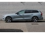Volvo V60 T6 Plug-in hybrid AWD Plus Dark | Panoramisch Schuif-/kanteldak | 360 graden camera | Bowers & Wilkins audiosysteem | Verwarmbare voorstoelen | 19 Inch | Nappa leder Open grid | Pilot Assist | Extra getint glas achter