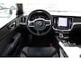 Volvo V60 T6 Plug-in hybrid AWD Plus Dark | Panoramisch Schuif-/kanteldak | 360 graden camera | Bowers & Wilkins audiosysteem | Verwarmbare voorstoelen | 19 Inch | Nappa leder Open grid | Pilot Assist | Extra getint glas achter