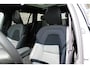 Volvo V60 T6 Plug-in hybrid AWD Plus Dark | Panoramisch Schuif-/kanteldak | 360 graden camera | Bowers & Wilkins audiosysteem | Verwarmbare voorstoelen | 19 Inch | Nappa leder Open grid | Pilot Assist | Extra getint glas achter