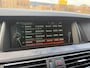 BMW 5-Serie Touring 528i Luxury Edition | AUTOMAAT | 2E EIGENAAR | 12MND GARANTIE | LEDER | CRUISE | NAVI | PDC |