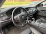 BMW 5-Serie Touring 528i Luxury Edition | AUTOMAAT | 2E EIGENAAR | 12MND GARANTIE | LEDER | CRUISE | NAVI | PDC |