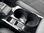 Peugeot 2008 1.2 Hybrid 145 GT / Veel voordeel, zo goed als nieuw / tot 8 jaar Garantie / Elektr. schuifdak en bestuurdersstoel / Stoelverwarming / Camera 360° / Adapt. CC / Navi / Apple Carplay Android / 17" LM wielen / ook in grijs leverbaar
