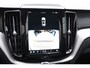 Volvo XC60 T6 350PK Automaat Plug-in Hybrid AWD Ultra Dark / Navigatie / Adaptieve Cruisecontrol / Head Up-Display / Panorama dak / Leder / Elektrische stoelen / 360 Camera / Trekhaak /
