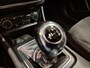 Mercedes-Benz A-klasse 180 Prestige - AMG Pakket - Panoramadak - Clima - Stoelverwarming - Xenon - LED