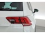 Volkswagen Tiguan 1.5 TSI R-Line DSG ACT | Pano | Elek. Trekhaak | Standkachel | IQ. Light | Camera | Stoel- Stuurverw.