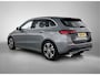 Mercedes-Benz B-klasse 180 Star Edition Luxury Line | Achteruitrijcamera | Sfeerverlichting | Stoelverwarming |Trekhaak | Keyless Entry | Inclusief 24 maanden MB Certified garantie voor Europa.